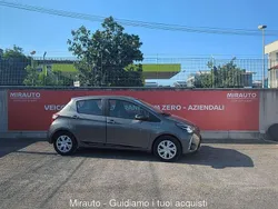 Bronzo Usata 2019 Toyota Yaris Active Tre volumi | 12.900 € (Buon prezzo)