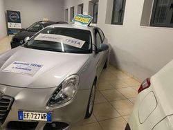 Argento Usata 2010 Alfa Romeo Giulietta Distinctive Tre volumi | 4999 € (Buon prezzo)