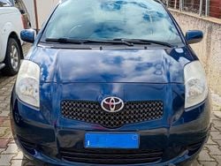 Blu Usata 2008 Toyota Yaris Tre volumi | 4400 € (Buon prezzo)