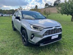 Argento Usata 2021 Toyota RAV4 Hybrid Style SUV | 25.900 € (Cara)
