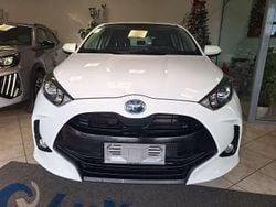 Bianco Usata 2021 Toyota Yaris Hybrid Active Tre volumi | 14.950 € (Super prezzo)