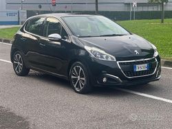 Nero Usata 2018 Peugeot 208 Due volumi | 8900 € (Buon prezzo)