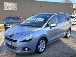 Argento Usata 2010 Peugeot 5008 Monovolume | 4999 € (Buon prezzo)