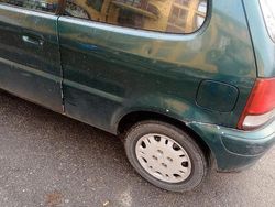 Usata 2002 Honda Logo Due volumi | 500 €