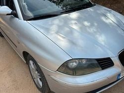 Usata 2003 Seat Cordoba Tre volumi | 500 €