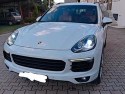Usata 2016 Porsche Cayenne SUV | 31.000 € (Molto cara)
