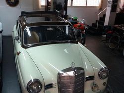 Marrone Usata 1950 Mercedes 190 Tre volumi | 11.111 €