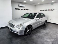 Grigio Usata 2003 Mercedes C220 Avantgarde Tre volumi | 1999 € (Ottimo prezzo)