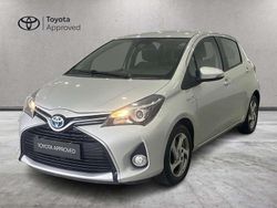 Argento Usata 2017 Toyota Yaris Hybrid Active Tre volumi | 11.500 € (Buon prezzo)