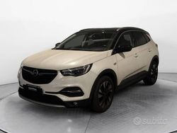 Bianco perla Usata 2017 Opel Grandland X S SUV | 15.900 € (Molto cara)