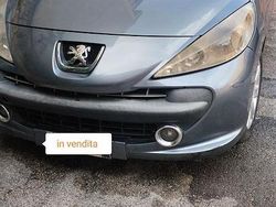 Grigio Usata 2007 Peugeot 207 Tre volumi | 850 € (Super prezzo)