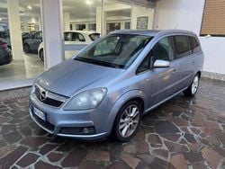 Grigio Usata 2008 Opel Zafira Cosmo Monovolume | 3900 € (Buon prezzo)