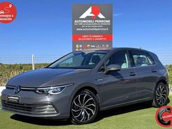 Grigio Usata 2021 VW Golf VIII Style Tre volumi | 20.800 € (Cara)