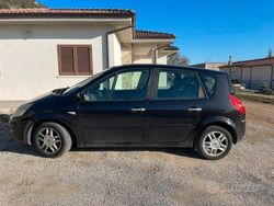 Nero Usata 2008 Renault Scénic II Monovolume | 2000 € (Buon prezzo)