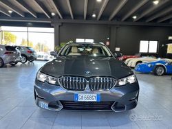 Grigio Usata 2020 BMW 320 Luxury Line Station wagon | 24.990 € (Buon prezzo)