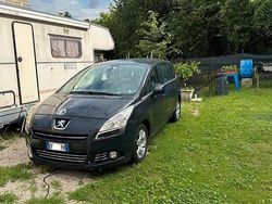 Blu Usata 2011 Peugeot 5008 Monovolume | 3200 € (Buon prezzo)
