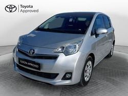 Grigio Usata 2011 Toyota Verso-S Active Monovolume | 6500 € (Buon prezzo)