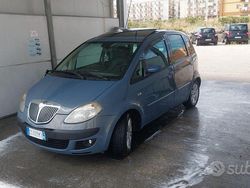 Grigio Usata 2005 Lancia Musa Monovolume | 1400 € (Buon prezzo)