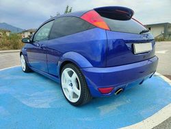 Blu/azzurro Usata 2003 Ford Focus RS Tre volumi | 40.000 €