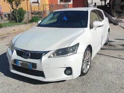 Lexus CT200h