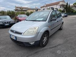 Grigio Usata 2005 Ford Fiesta Ghia Due volumi | 1200 € (Ottimo prezzo)