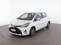 Bianco Usata 2016 Toyota Yaris Active Tre volumi | 10.499 € (Buon prezzo)