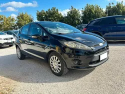 Nero Usata 2010 Ford Fiesta Due volumi | 3990 € (Ottimo prezzo)