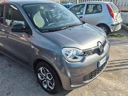 Grigio Usata 2022 Renault Twingo Due volumi | 10.500 € (Buon prezzo)
