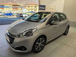 Grigio Usata 2017 Peugeot 208 Allure Due volumi | 8900 € (Buon prezzo)