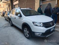 Bianco Usata 2016 Dacia Sandero Stepway Tre volumi | 5500 €