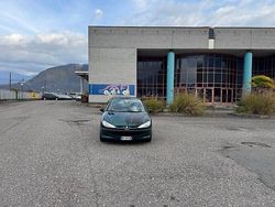 Verde Usata 1999 Peugeot 206 Tre volumi | 950 € (Ottimo prezzo)