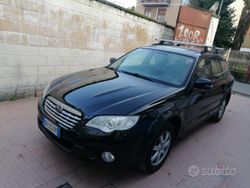 Nero Usata 2011 Subaru Outback SUV | 9500 €