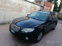 Usata 2011 Subaru Outback SUV | 9500 €