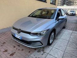Argento Usata 2020 VW Golf Life Tre volumi | 16.300 € (Buon prezzo)