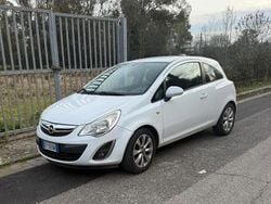 Bianco Usata 2013 Opel Corsa Due volumi | 2500 € (Ottimo prezzo)