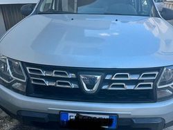 Grigio Usata 2017 Dacia Duster Lauréate SUV | 9500 € (Buon prezzo)