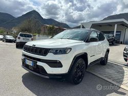 Alpine white con tetto nero Usata 2023 Jeep Compass SUV | 27.900 € (Cara)