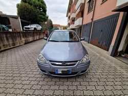 Grigio Usata 2004 Opel Corsa Enjoy Tre volumi | 1700 € (Buon prezzo)