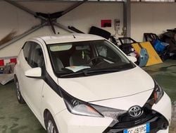 Bianco Usata 2016 Toyota Aygo Due volumi | 6900 € (Buon prezzo)