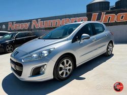 Grigio Usata 2012 Peugeot 308 Active Tre volumi | 5699 € (Molto cara)