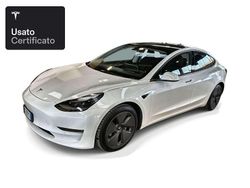 Pearl white multicoat Usata 2021 Tesla Model 3 Long Range AWD Tre volumi | 30.700 € (Buon prezzo)