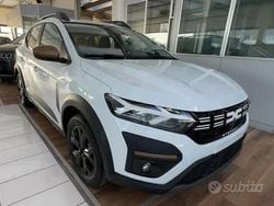 Nero Nuova 2025 Dacia Sandero Extreme Due volumi | 17.990 € (Buon prezzo)