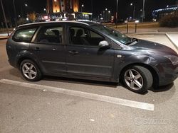 Grigio Usata 2007 Ford Focus Style Station wagon | 2300 € (Ottimo prezzo)