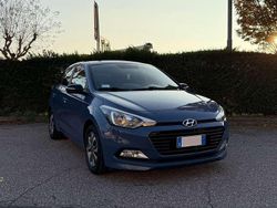 Blu/azzurro Usata 2018 Hyundai i20 Blackline Due volumi | 8800 € (Buon prezzo)