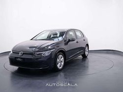 Grigio Usata 2022 VW Golf VIII Life Tre volumi | 21.990 € (Buon prezzo)