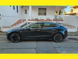Usata 2019 Tesla Model 3 Standard Range Plus Tre volumi | 23.500 € (Cara)