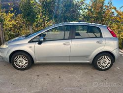 Usata 2006 Fiat Grande Punto Due volumi | 1500 € (Buon prezzo)
