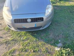 Grigio Usata 2006 Fiat Grande Punto Due volumi | 3300 € (Molto cara)