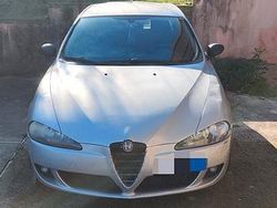 Usata 2005 Alfa Romeo 147 Due volumi | 800 € (Super prezzo)