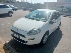 Usata 2015 Fiat Punto Due volumi | 2900 € (Buon prezzo)